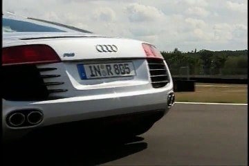 Super Car Central - 2011 Audi R8 (2)
