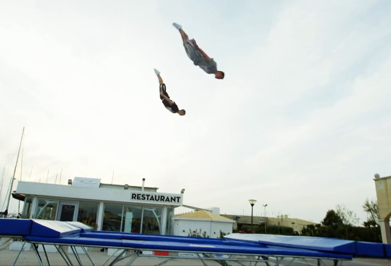 Worlds Best Trampoline Tricks! in 4k! Eurotramp - Vidéo Dailymotion