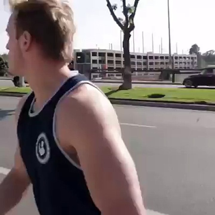 ce mec est fou