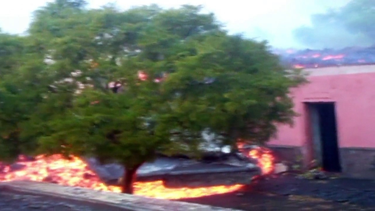 Au Cap-vert, la lave du Pico do Fogo a détruit deux villages