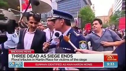 Reportera llorar al percatarse que conocía a una de las víctimas de Sidney