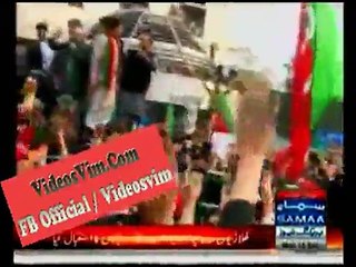 So Much Charged Crowd At Liberty Chowk People Are All Around Imran Khan — Check This Video_(new)