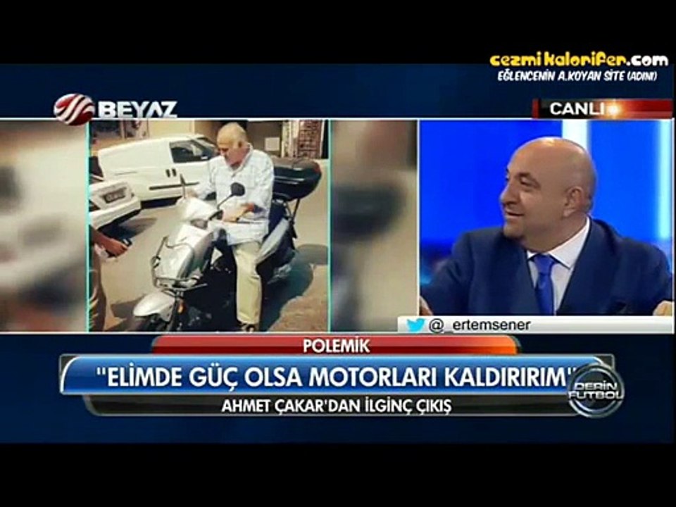 Rasim Ozan Kütahyalının Ergen Esprisi Ve Meşhur Gülüşü