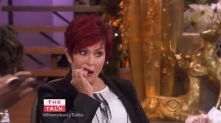 Ünlü Sunucunun Canlı Yayında Dişi Düştü