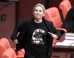 CHP'li Melda Onur, Meclis Kürsüsünde Üstünü Çıkardı