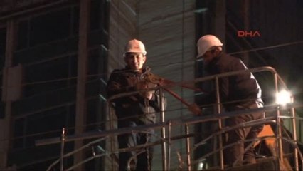 Taksim'de Yılbaşı İçin Işıklandırma Çalışmaları Başladı