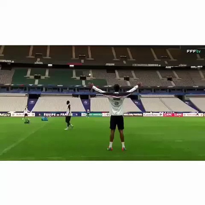 Futbolcudan müthiş hareket!