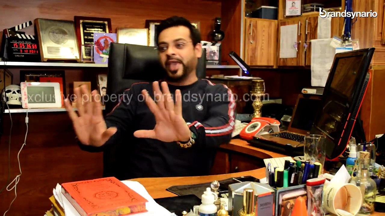 Watch Dr. Aamir Liaquat Hussain Like Never Before in an Exclusive Off-Screen Chat