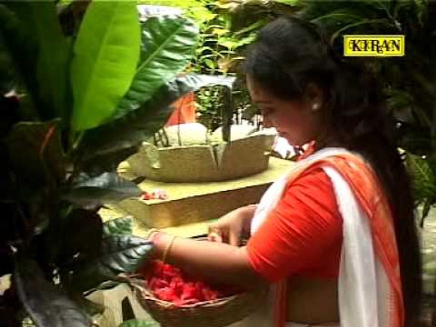 ⁣Banglar Geeti Devotional Song | Jagore Sokole | Bengali Krishna Song | Kiran