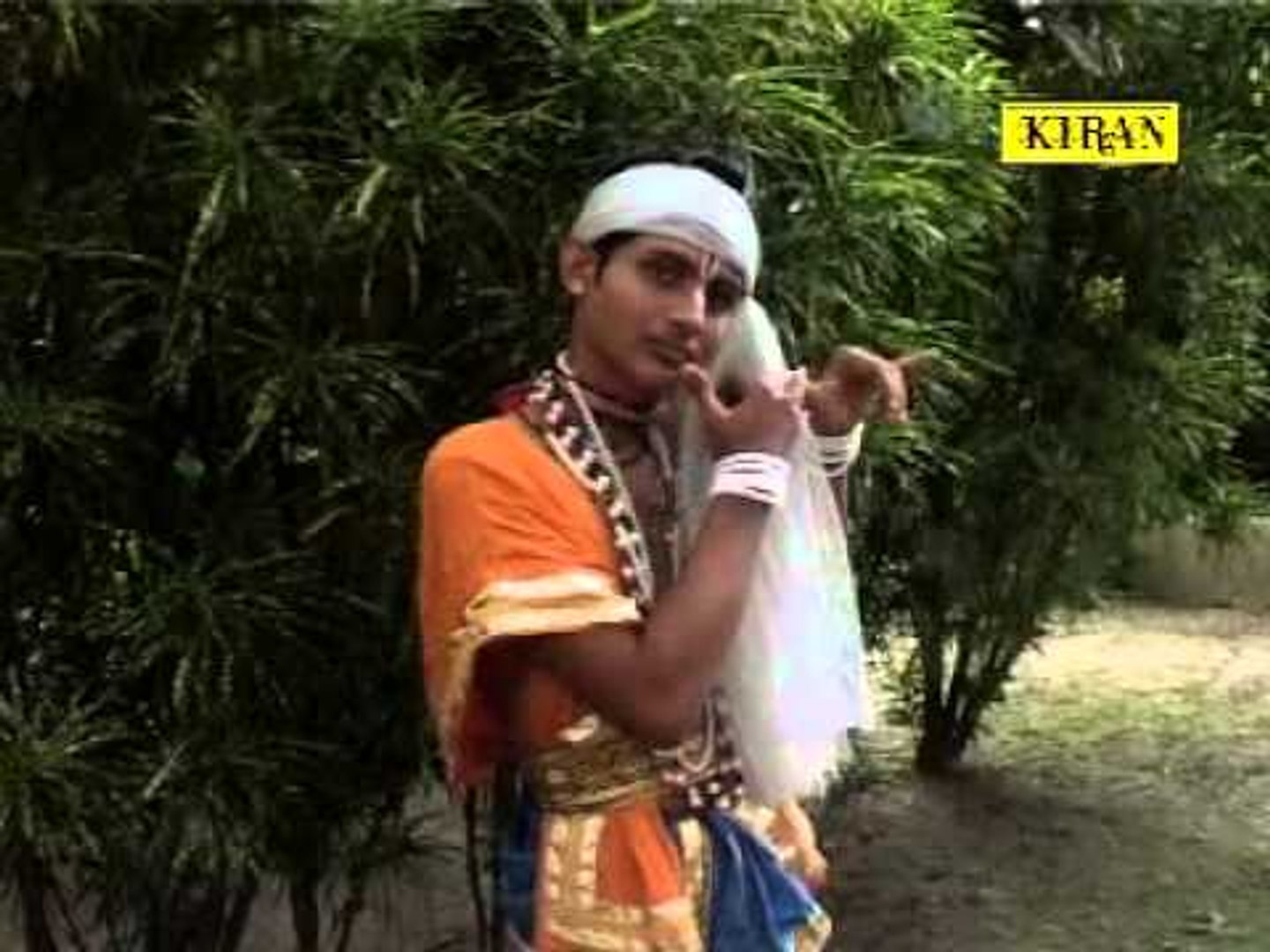 ⁣Bengali Krishna Bhajan | Emon Nithur Shyam Roy | Banglar Geeti | Kiran