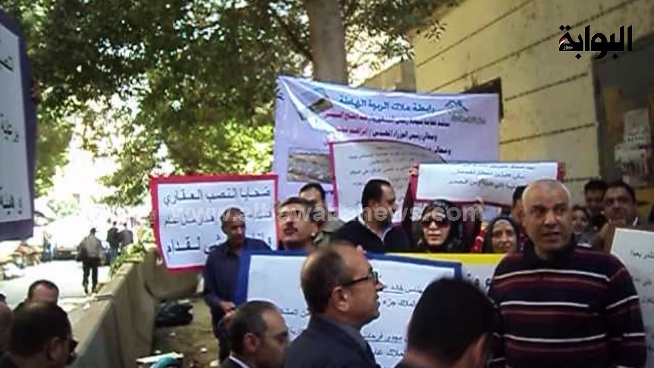 ملاك الربوة و مزايا يتظاهرون احتجاجاً على وقوعهم فى فخ النصب العقارى