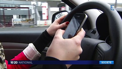Les dangers du SMS au volant