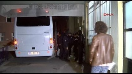 Gözaltındaki 16 Kişi Sağlık Kontrolünden Geçirildi