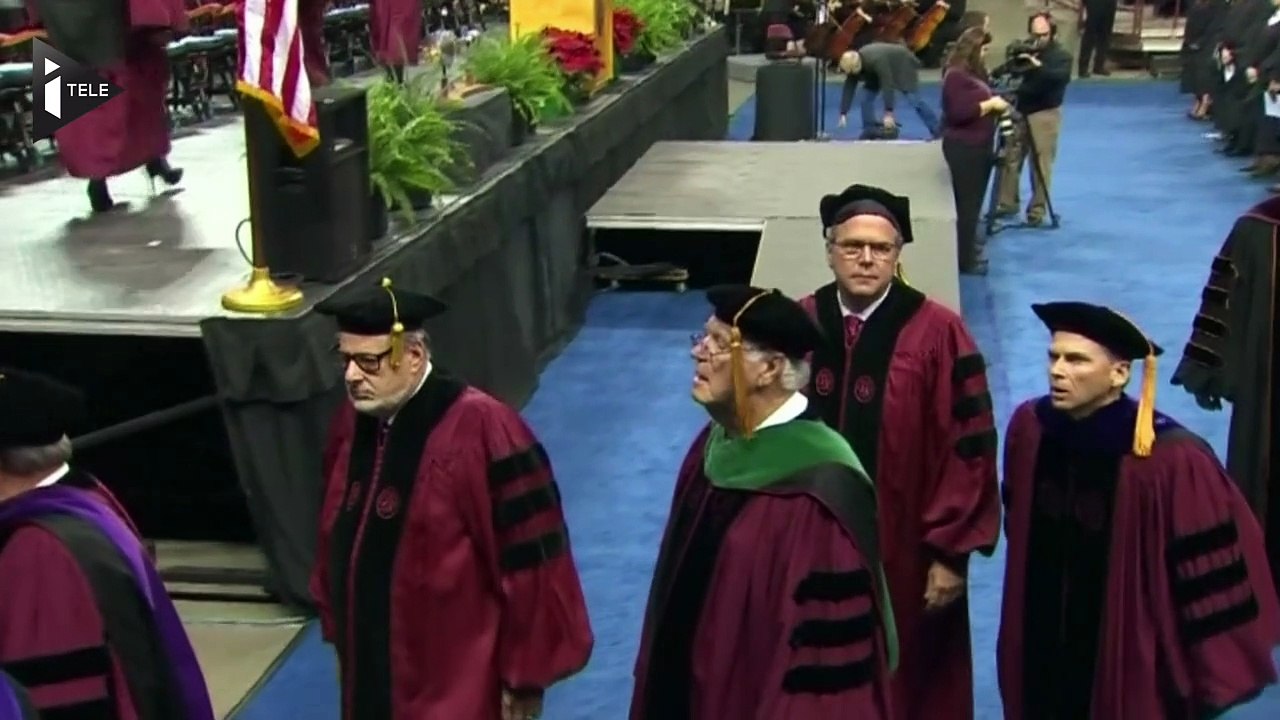 Jeb Bush sort du bois