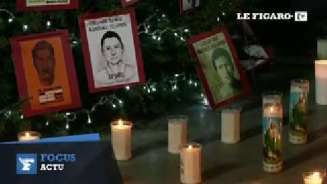 Mexique : un sapin de Noël orné des portraits des 43 étudiants disparus
