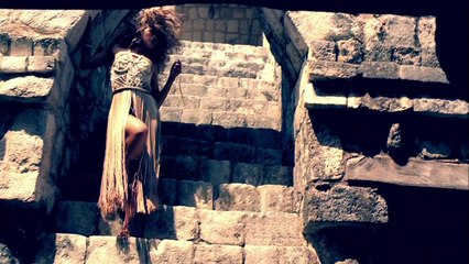 Jennifer Lopez - I_m Into You ft. Lil Wayne