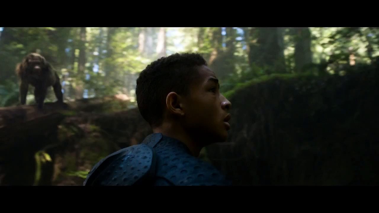 After Earth Clip - Kitai Meets a New Enemy - In Theaters May 31st