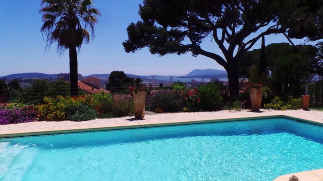Particulier: vente hôtel particulier vue mer / rade de Toulon - Annonces immobilières