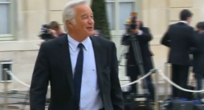 Retraites, chômeurs... François Rebsamen, ministre des bourdes ?