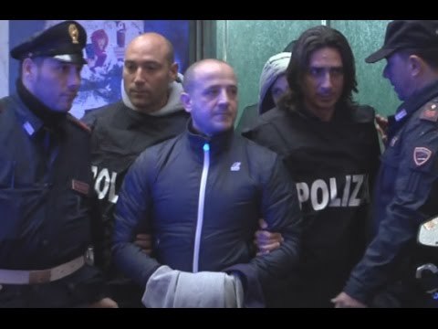 Caivano (NA) - Traffico armi e droga. Arrestato ''Tonino 'a monnezza'' -2- (16.12.14)