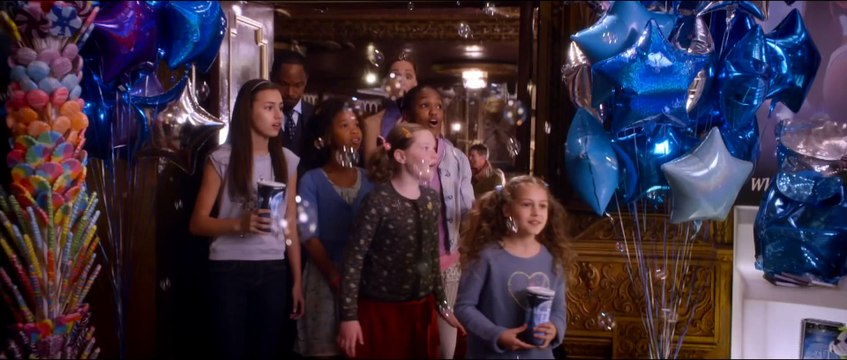 ANNIE - Official Trailer - In Theaters Christmas 2014!