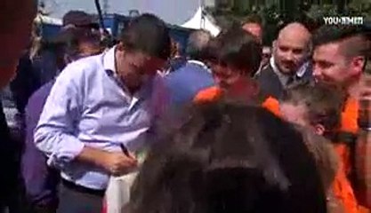 Il giro di Matteo Renzi tra gli stand della Festa nazionale de l'Unità