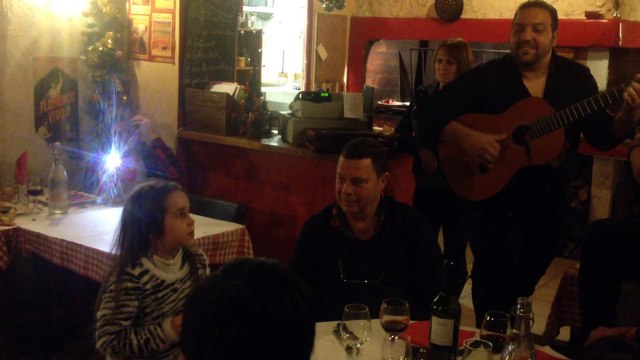 it's road jack, Manuela diaz 6 ans reprend a sa façon ce monument de la chanson