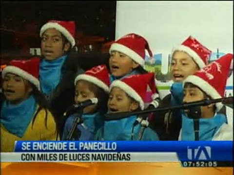 Se enciende El Panecillo con miles de luces navideñas