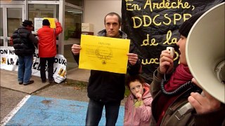 Stop à l'acharnement contre les éleveurs ! Transhumance contre l'identification électronique obligatoire (Privas, 17 décembre 2014)