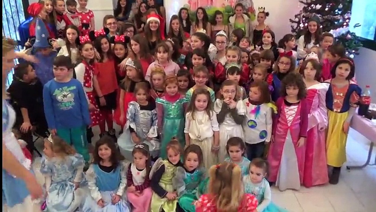 Salernes Il était une fois un Noël 2014 à HARMONIE DANSES goûter de noël Disney salle des Arnaud camping à salernes