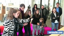 Olivier Audibert-Troin danse avec la Wii à la médiathèque de Draguignan