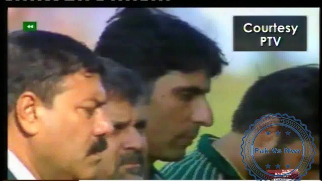 Two mintues salience before 4th ODI between pakistan vs New zeland for students shaheed in peshawar attack.