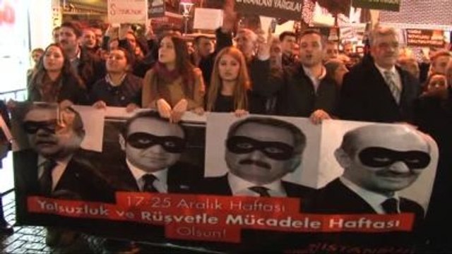 CHP İstanbul İl Gençlik Kolları'ndan 17 Aralık Eylemi