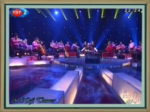 Belkıs AKKALE *Bir Gün Şu Dünyâdan Göçüp Gidersem* (Sunam)