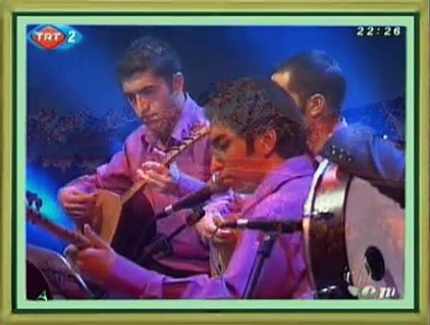 Belkıs AKKALE *Dağlar Seni Delik Delik Delerim* (2)