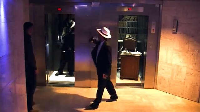 Godfather Elevator (Rémi Gaillard) BY place 2 Hina khan