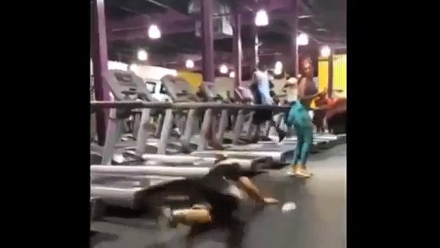 WATCH Man Falling Off Treadmill While Checking Out A Woman, Makes A Excellent Push Up Recovery