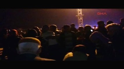 Tarım İşçilerini Taşıyan Otobüs ile Kamyon Çarpıştı: 18 Yaralı