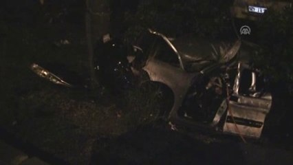 Kazada Hurdaya Dönen Arabada Sıkışan Sürücü Öldü