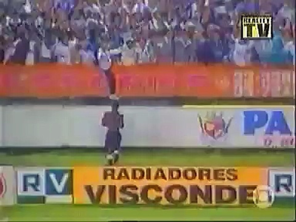foot 8