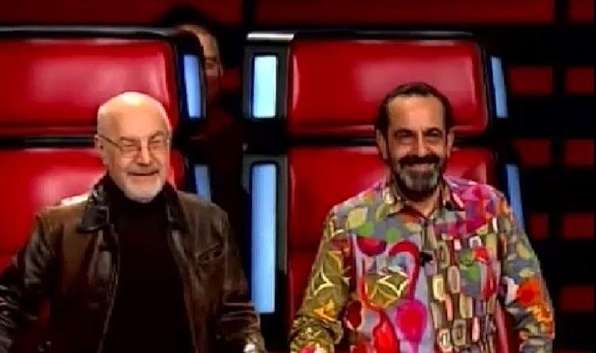 Gökhan'dan MFÖ'ye koltuk şakası!