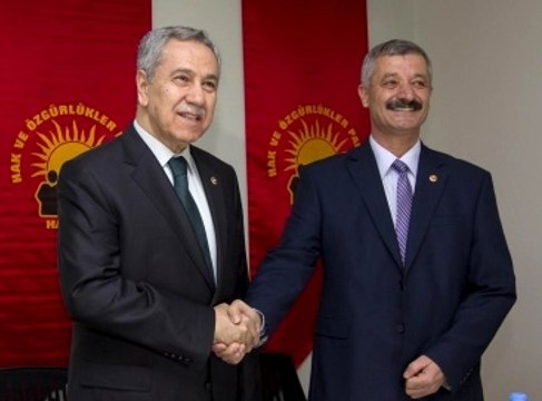 Arınç'tan Ekrem Dumanlı ve Hidayet Karaca İle İlgili Kaçamak Cevap