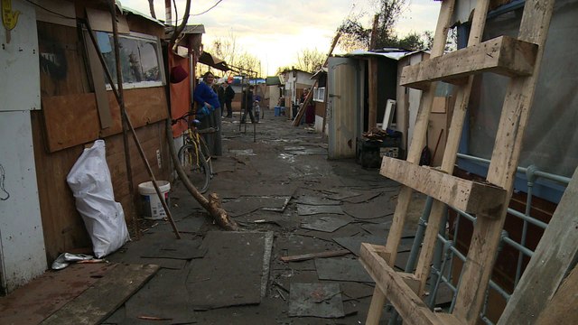 Des Roms menacés d'expulsion à Stains