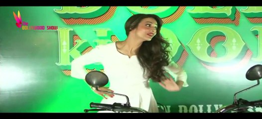 Malaika Arora Khan's SHOCKING THIGH HIGH SLIT