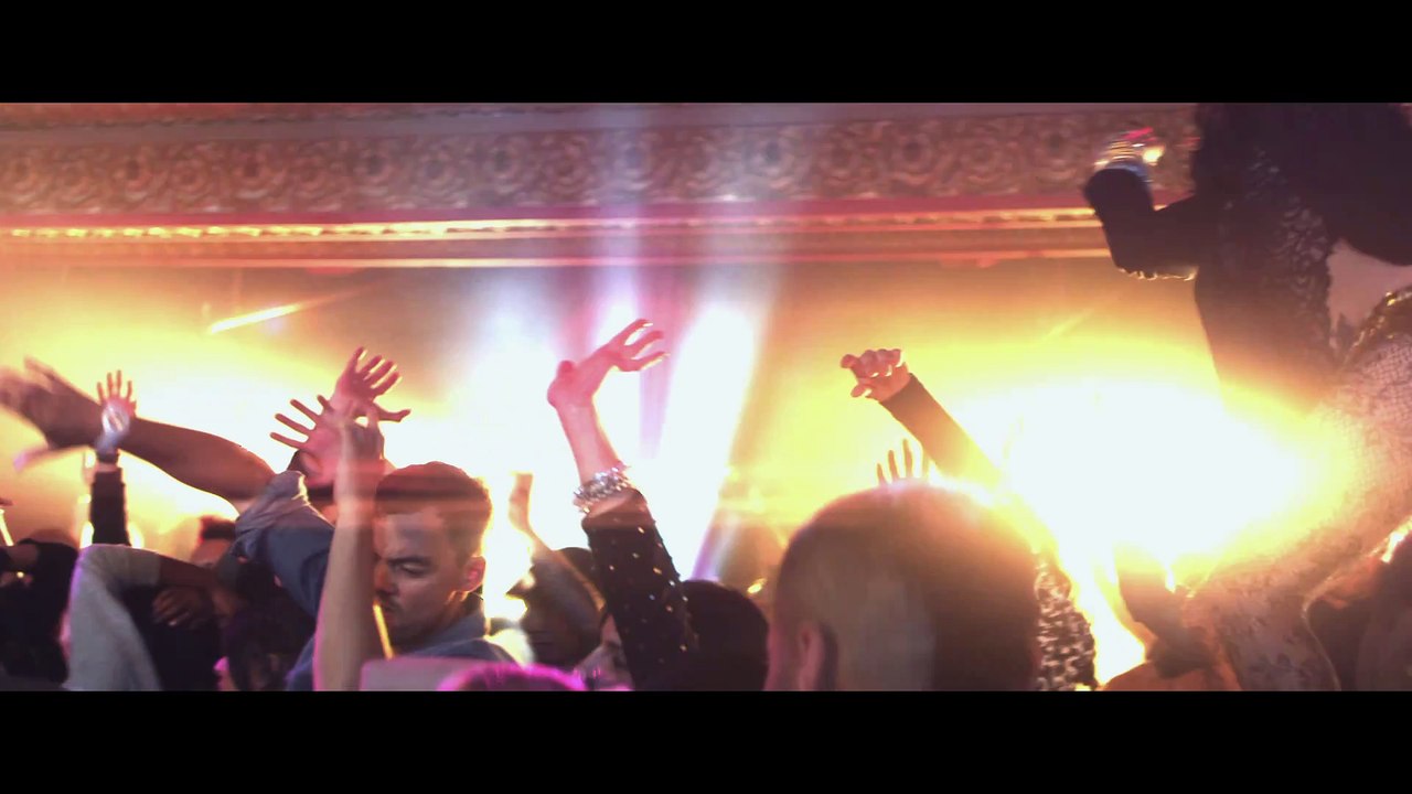 On The Floor (ft. Pitbull) Music Video by Jenni...