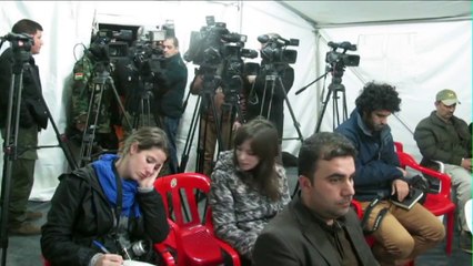 Curdos iraquianos dizem ter quebrado cerco ao Monte Sinjar