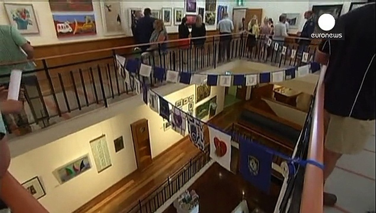 'Shades of Blue' - Wenn Polizisten malen