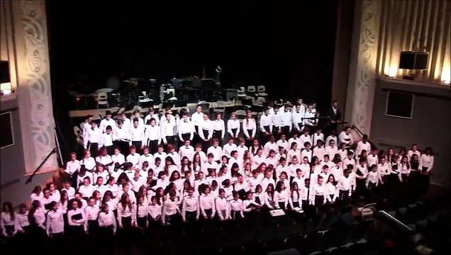 Christmas Concert Joseph Francois Perrault School, Chorale de 140 Étudiants,Overture.