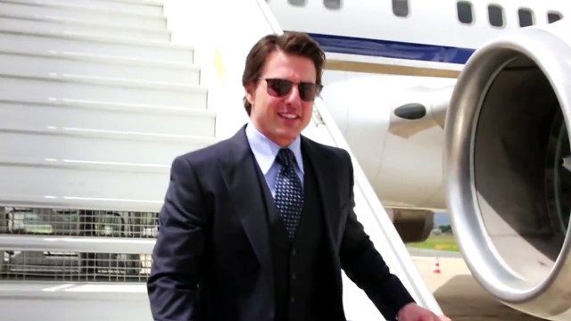 Edge of Tomorrow - Tom Cruise at Paris Premiere [HD]