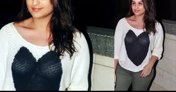 Parineeti Chopra's SHOCKING WARDROBE MALFUNCTION Bollywood Wardrobe - By Bollywood Flashy